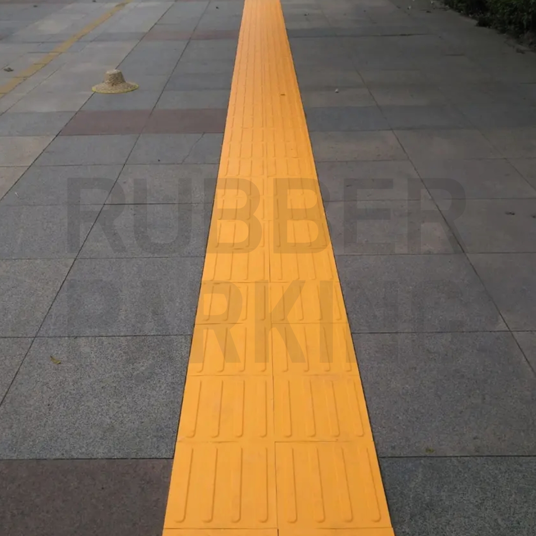 Instalación de piso podotáctil PVC en calle